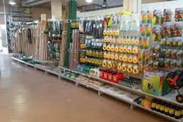 Azienda in vendita: NEGOZIO DI BRICOLAGE E MATERIALE DA COSTRUZIONE a Barletta - Ferramenta e Bricolage - Immagine principale
