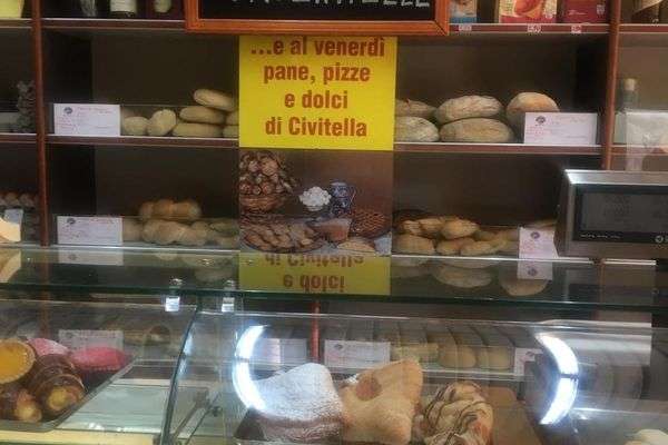 Azienda in vendita: Vendesi Licenza Panetteria – Pasticceria – Salumeria a Ravenna a Ravenna - Panetterie - Immagine principale