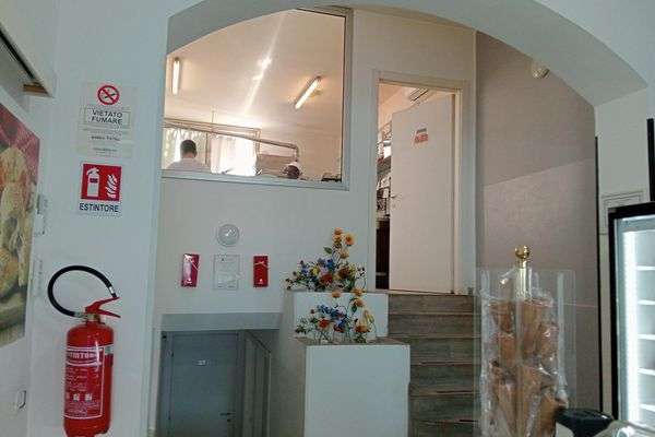 Azienda in vendita: Cedesi attività  a Alcamo - Panetterie - Immagine principale