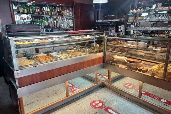Azienda in vendita: Vendo attività di bar tavola calda ristorante  a Roma - Ristoranti - Immagine principale