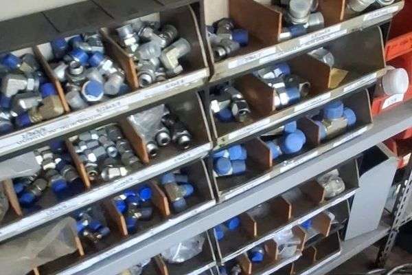 Azienda in vendita: Attività commerciale a Torre del Greco - Officine Meccaniche - Immagine principale