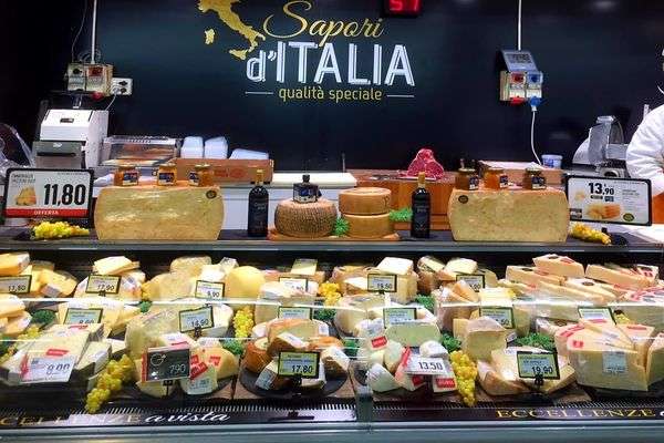 Azienda in vendita: Supermercato con insegna leader di mercato 800 mq complessivi . a Bastia Umbra - Altro - Immagine principale