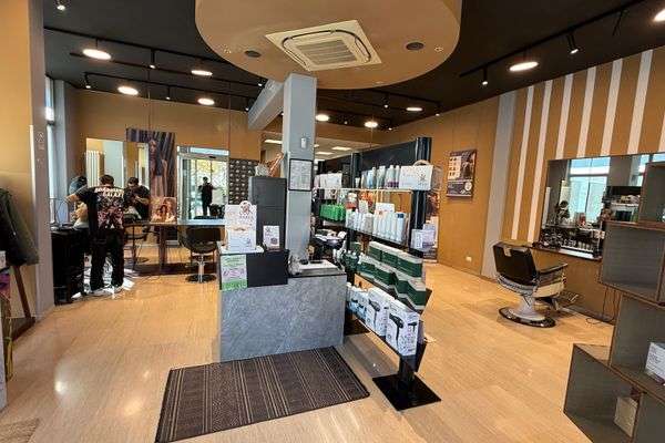 Azienda in vendita: Salone parrucchiere con cabina estetica 
 a Treviso - Parrucchieri - Immagine principale
