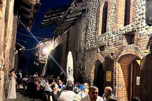 Azienda in vendita: Ristorante all’interno del borgo medievale .  a Candelo - Ristoranti - Immagine principale