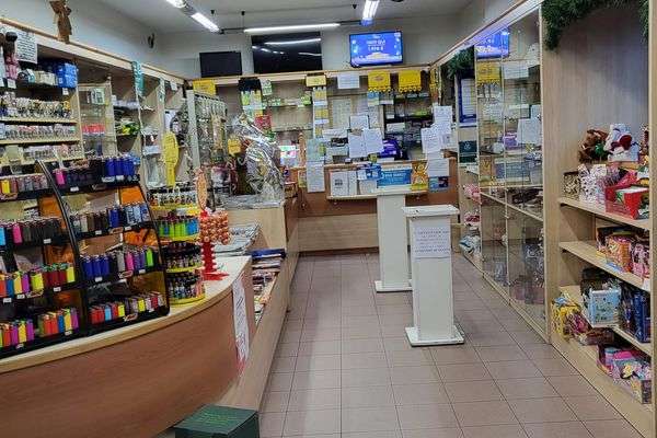 Azienda in vendita: Tabaccheria in zona molto frequentata con clientela di fiducia a Lecco - Bar Tabacchi - Immagine principale