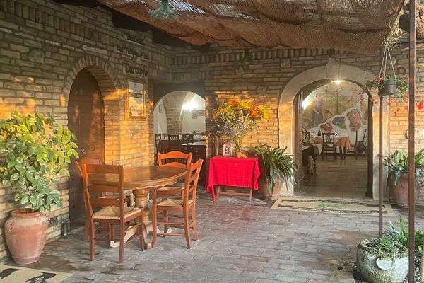 Azienda in vendita: Splendido Agriturismo in vendita a Miglianico - Agriturismi - Immagine principale