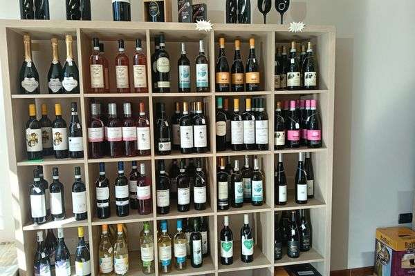 Azienda in vendita: Negozio di Enoteca e specialità alimentari  a Savigliano - Negozi - alimentari e ortofrutta - Immagine principale
