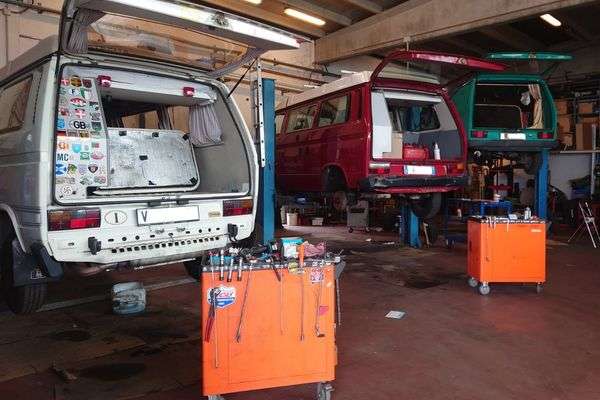 Azienda in vendita: Cedesi Autofficina specializzata in restauro Volksvagen d'epoca a Vertemate con Minoprio - Automotive - Immagine principale