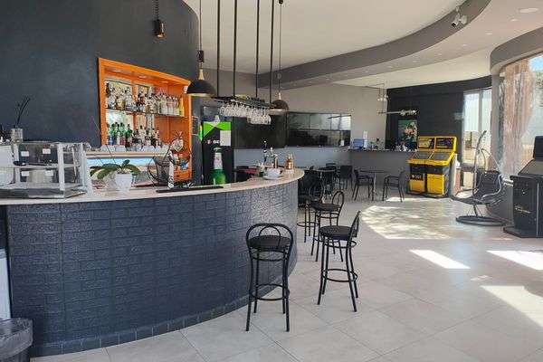 Azienda in vendita: Agenzia di scommesse con bar ben avviati a Tortolì - Bar - Immagine principale