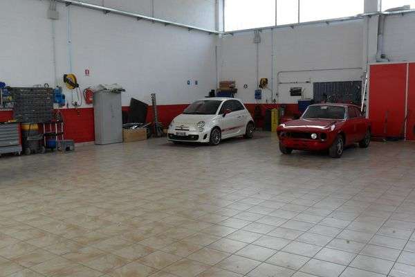 Azienda in vendita: cedesi attivita carrozzeria a Gorgonzola - Attività artigianali e professionali - Immagine principale
