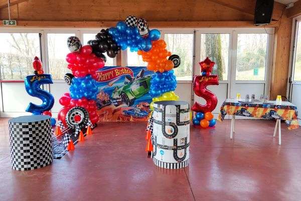 Azienda in vendita: Cedesi attività avviata con merce e attrezzature a Conegliano - Giochi e Svago - Immagine principale