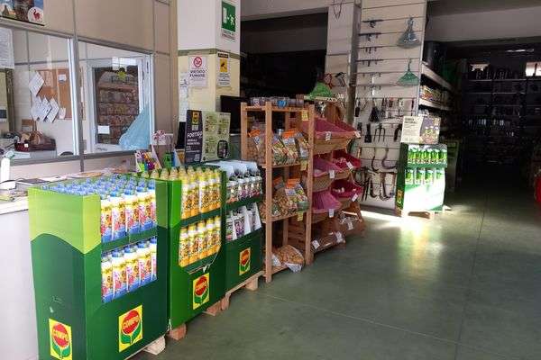 Azienda in vendita: Cedesi storica attività settore agricoltura zootecnia giardinaggi a Aulla - Fiorai e Garden Center - Immagine principale