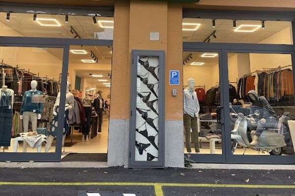 Azienda in vendita: Negozio Intimo e Abbigliam. 180mq. Rinnovato mobili/impianti 2023 a Montefiascone - Negozi - abbigliamento - Immagine principale