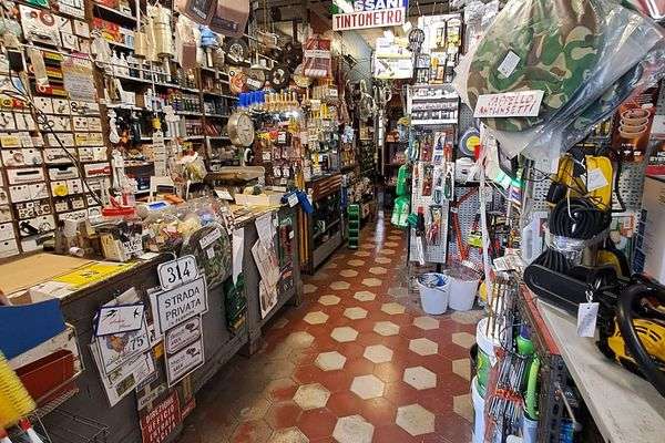 Azienda in vendita: Cessione attività commercio al dettaglio ferramenta mesticheria a Lucca - Ferramenta e Bricolage - Immagine principale