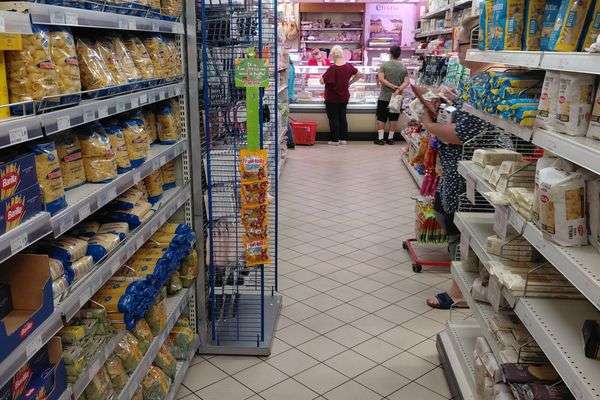 Azienda in vendita: Cedesi attivita supermercato insegna Super A&O Selex mq 350  a Massarosa - Negozi - alimentari e ortofrutta - Immagine principale