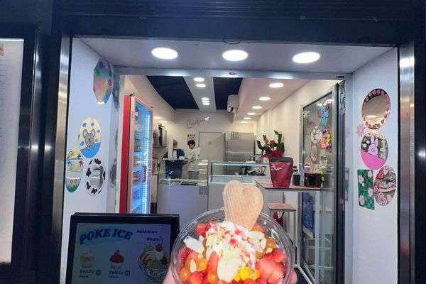 Azienda in vendita: Locale nuovo ed arredato- centro La Spezia a La Spezia - Gelaterie - Immagine principale