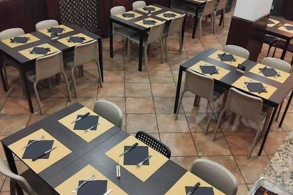 Azienda in vendita: Attività di pizzeria unica per tipologia nel paese a Villafranca Piemonte - Pizzerie - Immagine principale