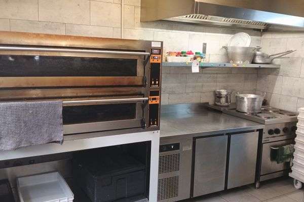 Azienda in vendita: Vendita di attività per pizzeria tavola calda panificio  a Marino - Pizzerie - Immagine principale