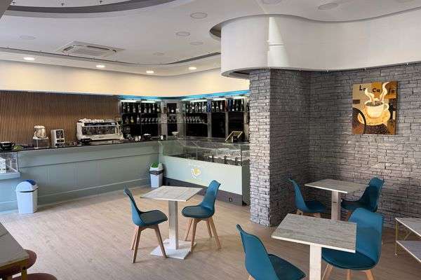 Azienda in vendita: Bar completamente nuovo a Fiumicino - Bar - Immagine principale