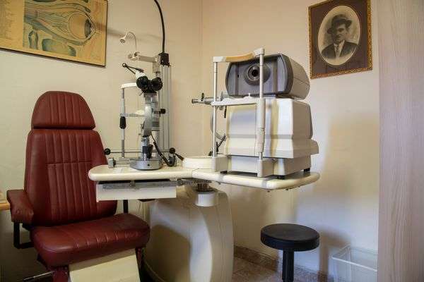 Azienda in vendita: vendita attività nel settore ottico a Pisa - Altro - Immagine principale