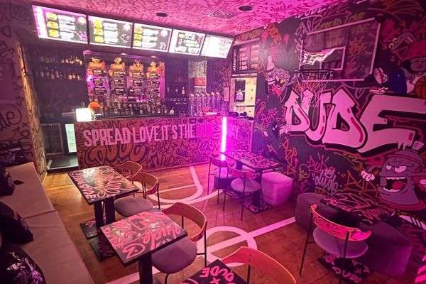 Azienda in vendita: Attività cocktail bar, birreria e laboratorio cucina a Roma  a Roma - Bar - Immagine principale