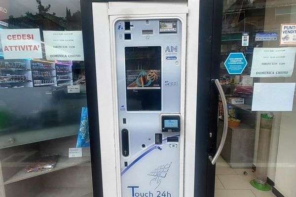 Azienda in vendita: vendesi tabaccheria La Spezia a La Spezia - Tabaccherie - Immagine principale