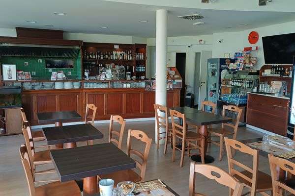 Azienda in vendita: Attività di ristorazione all'interno di multisala a Crema - Ristoranti - Immagine principale