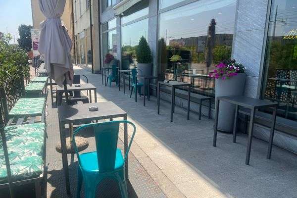 Azienda in vendita: Vendesi attività ben avviata in posizione strategica  a Pavia - Bar - Immagine principale