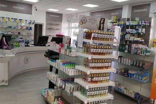 Azienda in vendita: Parafarmacia avviata in posizione strategica – Catanzaro Lido a Catanzaro - Farmacie e Parafarmacie - Immagine principale