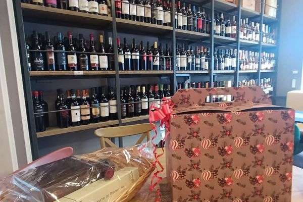 Azienda in vendita: Cessione Vineria ed Enoteca con ristorazione – Taranto a Taranto - Ristoranti - Immagine principale