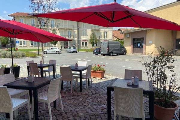 Azienda in vendita: CEDESI ATTIVITÀ BAR IN PIENO CENTRO A COSSATO
 a Cossato - Bar - Immagine principale