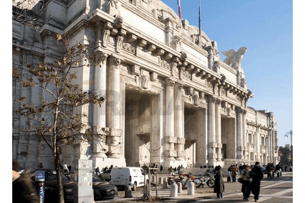 Azienda in vendita: ATTIVITA' DI CAFFETTERIA BISTROT IN ZONA CENTRALE DI MILANO a Milano - Bar - Immagine principale