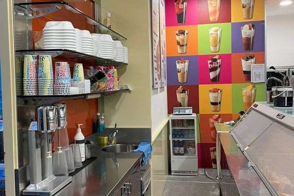 Azienda in vendita: Attività di produzione e vendita gelato a Muggiò - Gelaterie - Immagine principale