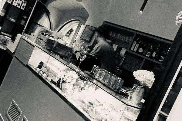 Azienda in vendita: Bar e somministrazione piatti caldi, freddi e panini ed enoteca. a Pienza - Bar - Immagine principale