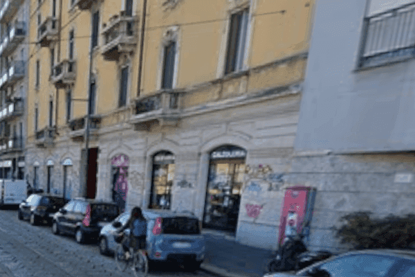 Azienda in vendita: Attività artigianali e professionali -Calzoleria riparazioni scar a Milano - Attività artigianali e professionali - Immagine principale