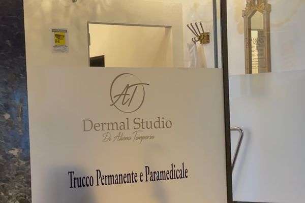 Azienda in vendita: Vendesi attività avviata dal 2018 , in centro storico a Padova. a Padova - Centri Estetici - Immagine principale