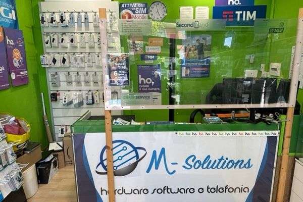 Azienda in vendita: Vendesi attività di telefonia e informatica a Sora - Servizi informatici e tecnologia - Immagine principale