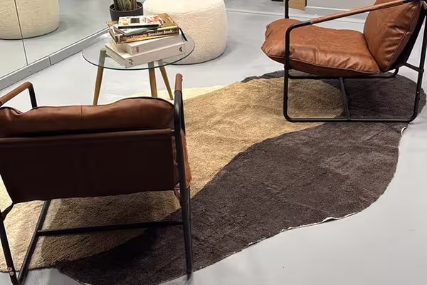 Azienda in vendita: Vendita abbigliamento, scarpe e accessori in edizione limitata a Parma - Negozi - abbigliamento - Immagine principale