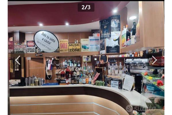 Azienda in vendita: Bar paninoteca. Ottima posizione strategica .
105 m in buone cond a Martina Franca - Bar - Immagine principale