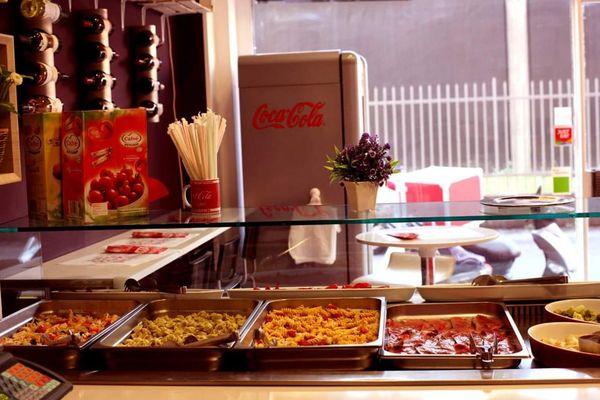 Azienda in vendita: Rosticceria pizzeria con 20 posto a sedere milano a Milano - Pizzerie - Immagine principale