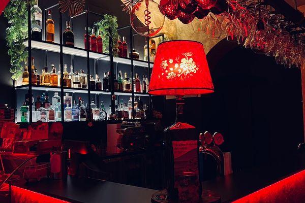 Azienda in vendita: Cocktail bar in centro, luogo adatto anche per piccoli eventi a Gioia del Colle - Bar - Immagine principale