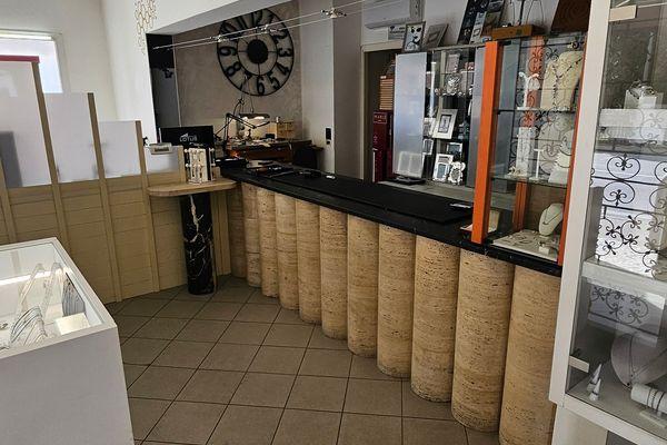 Azienda in vendita: Gioielleria: vendita oro, argento, acciaio + laboratorio interno  a Vigodarzere - Attività artigianali e professionali - Immagine principale
