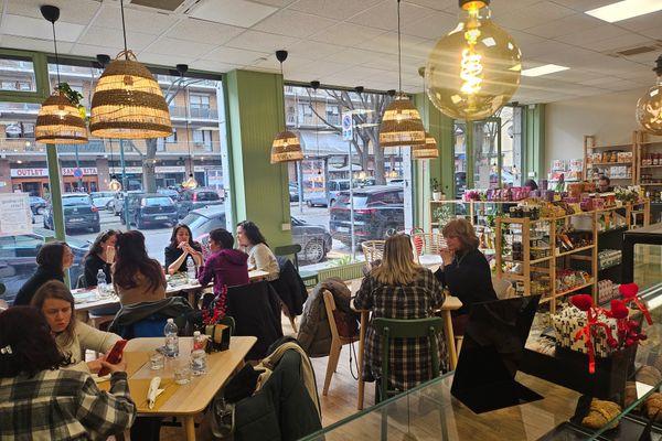 Azienda in vendita: Caffetteria con mini market vegano a Torino - Bar - Immagine principale