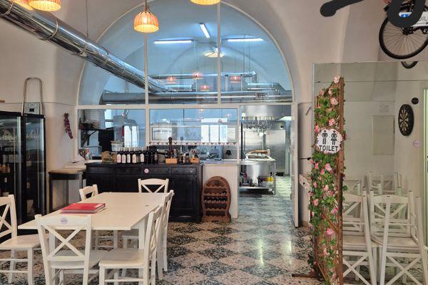 Azienda in vendita: Ristorante, Pizzeria, Bistrot,  Caffetteria  a Polignano a Mare - Ristoranti - Immagine principale