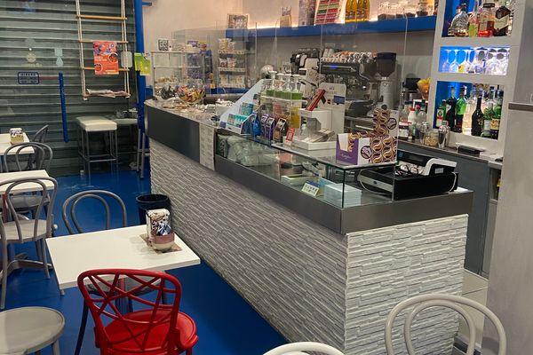 Azienda in vendita: Bar Caffetteria in centro storico Seregno a Seregno - Bar - Immagine principale