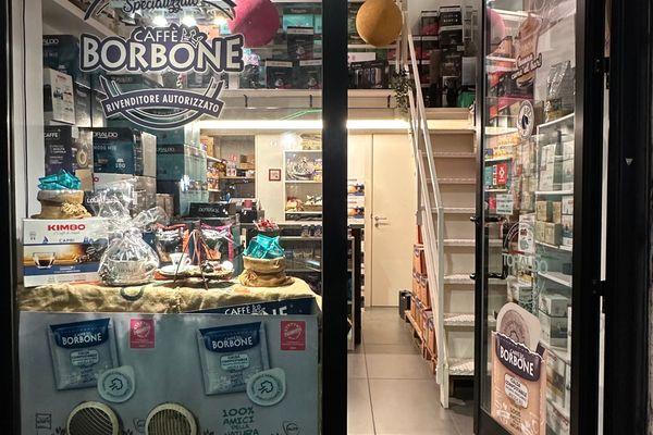 Azienda in vendita: vendità attività capsule e cialde di caffè a Milano - Negozi - alimentari e ortofrutta - Immagine principale