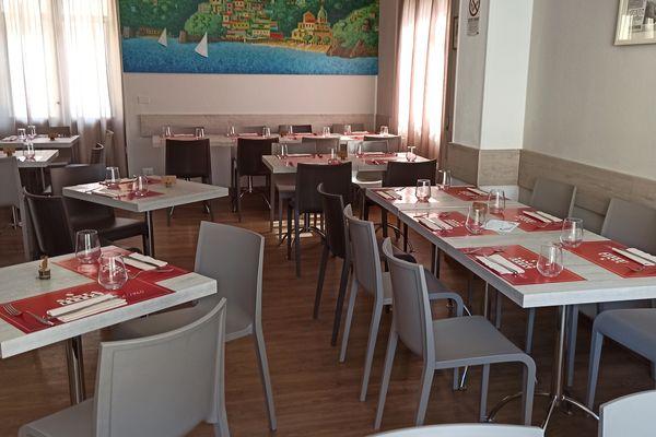 Azienda in vendita: Attività di ristorazione pizzeria friggitoria attività storica  a Mortara - Pizzerie - Immagine principale