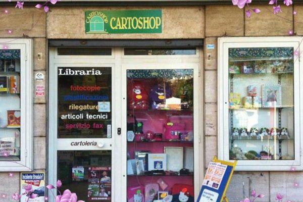 Azienda in vendita: Cartolibreria /fotocopie ecc.
prezzo con tutta la merce in negozi a Roma - Cartolerie e Copisterie - Immagine principale