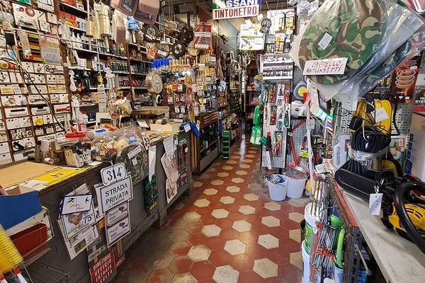 Azienda in vendita: Cessione attività commercio al dettaglio ferramenta mesticheria a Lucca - Ferramenta e Bricolage - Immagine principale
