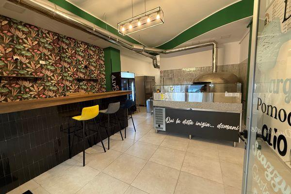 Azienda in vendita: Due attività di pizzeria site in Nocera inferiore(Sa). a Nocera Inferiore - Pizzerie - Immagine principale